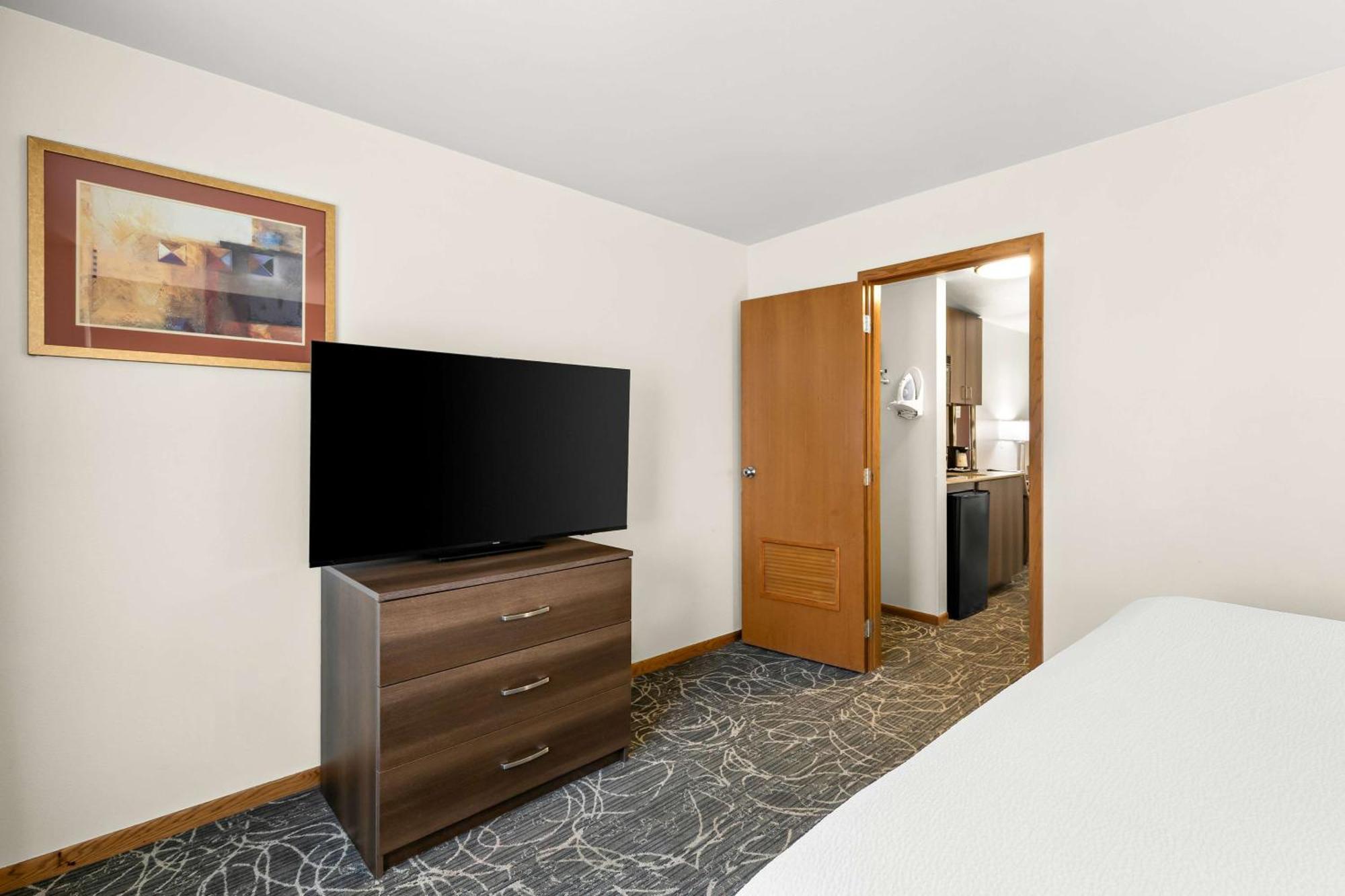 Best Western West Towne Suites Мадисон Экстерьер фото