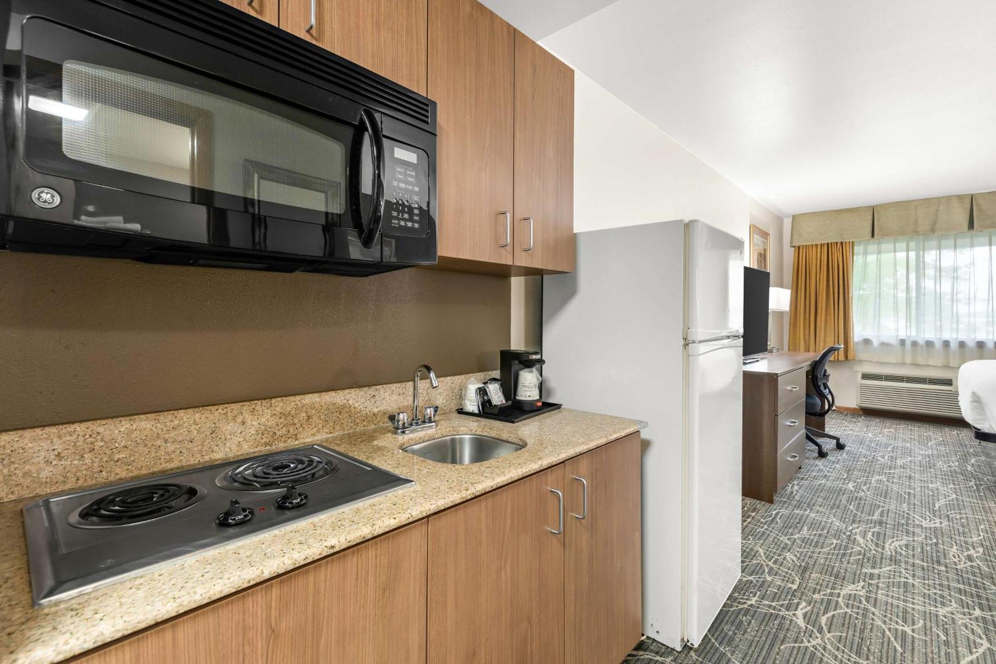 Best Western West Towne Suites Мадисон Экстерьер фото